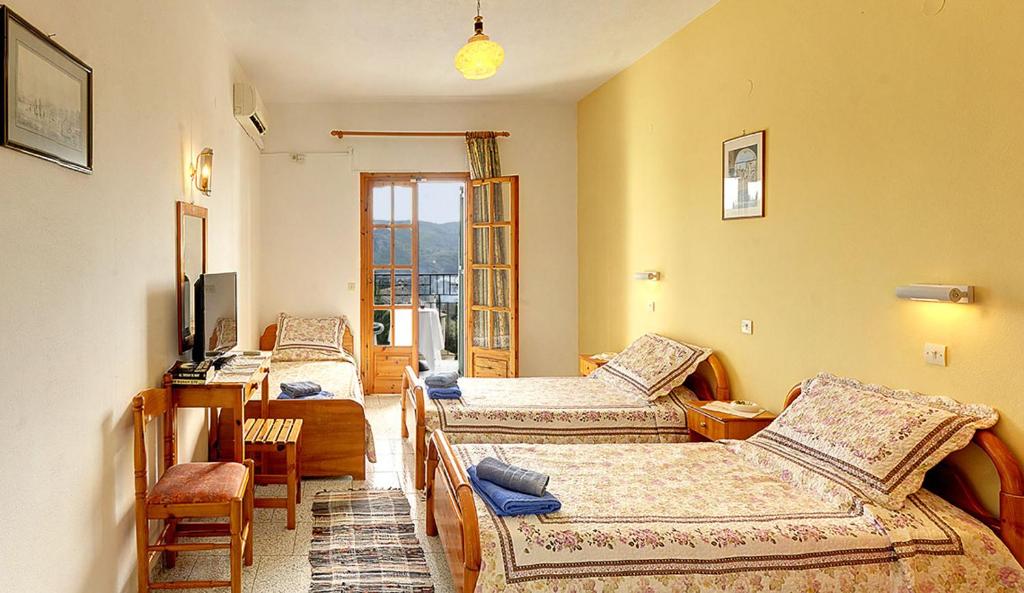 Captain Spiros Studios room 2